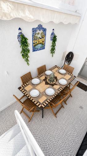 Casa tradicional- 3 quartos-150m praia no coração da cidade velha