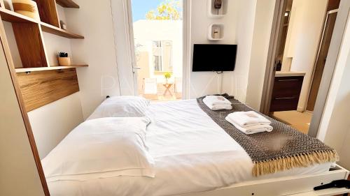 Proche gare, 5 min Plage du Midi, Studio, Terrasse - Palmazur Vacances