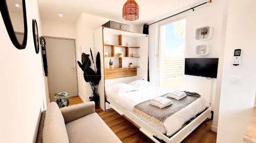 Proche gare, 5 min Plage du Midi, Studio, Terrasse - Palmazur Vacances