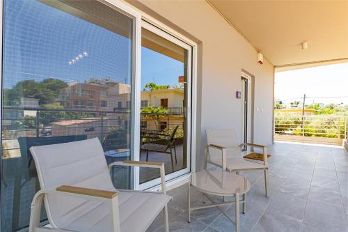 Oikia Azilakas 3 Bedroom House with Parking
