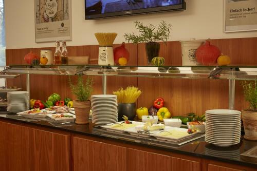 Makanan di atau berdekatan hotel