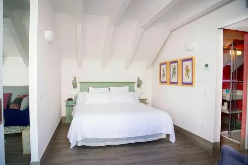 Overland Suites Catedral photo 7
