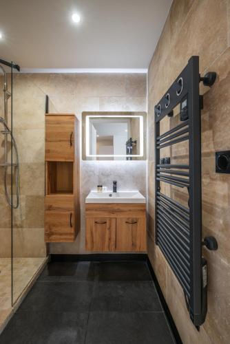 Beautifully Renovated with Charm - In the Port /AC