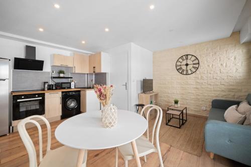 Beautifully Renovated with Charm - In the Port /AC