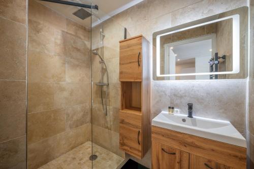 Beautifully Renovated with Charm - In the Port /AC