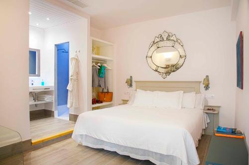 Overland Suites Catedral photo 23