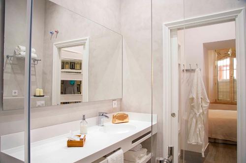 Overland Suites Catedral photo 63