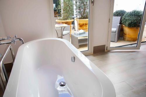 Overland Suites Catedral photo 115