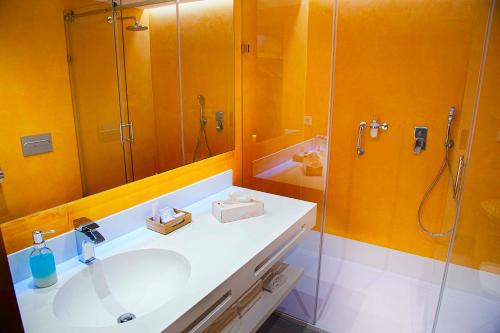 Overland Suites Catedral photo 36