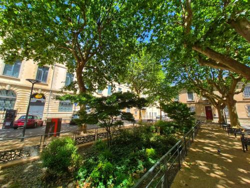 Appartement - Centre ville - Terrasse - Ménage, draps, serviettes inclus -