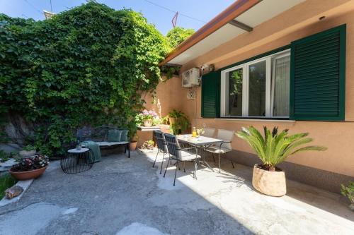 Apartment Bartulin Residence
