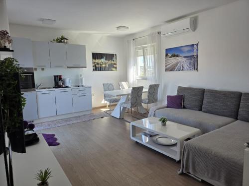 Apartments Sandra Zadar