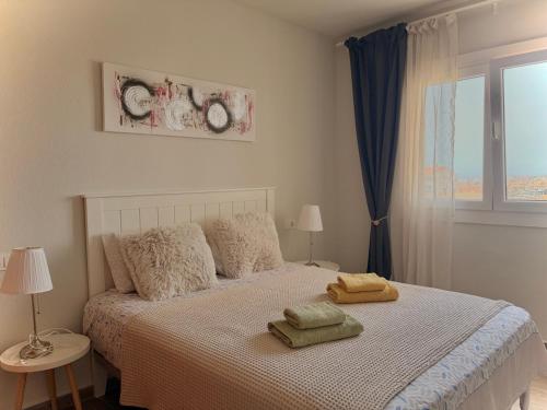 Cozy apartment with sea view