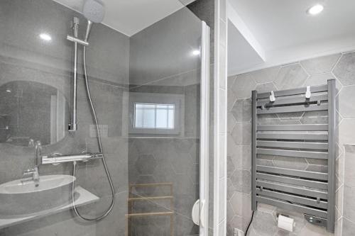 Rare Gem Maisonette 10 min Champs Elysees