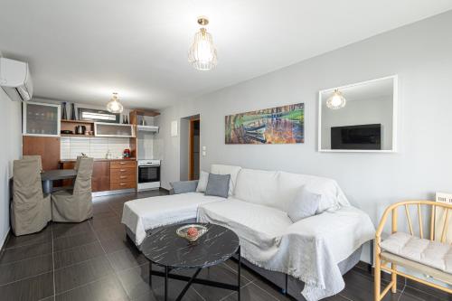 SeaView House Nikiti 1
