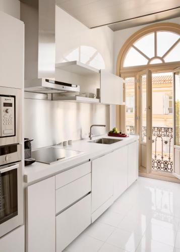 Halcyon Days designer apartments by Ana Locking photo 29