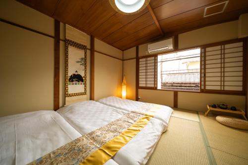 Entire Machiya near Nijo Castle,6 min to Nijo Station,Up to 8 guests