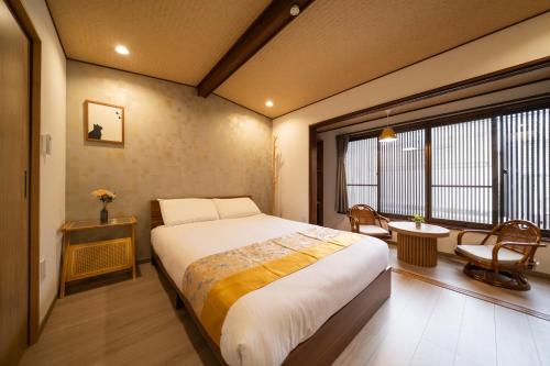 Entire Machiya near Nijo Castle,6 min to Nijo Station,Up to 8 guests