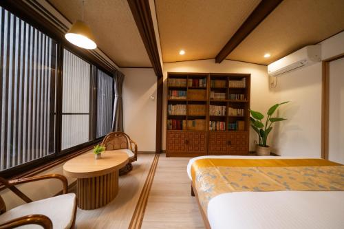 Entire Machiya near Nijo Castle,6 min to Nijo Station,Up to 8 guests