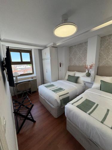 Exclusive 7th floor apartment in Plaza de España