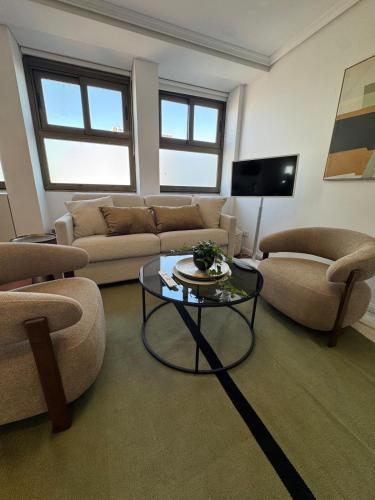 Exclusive 7th floor apartment in Plaza de España