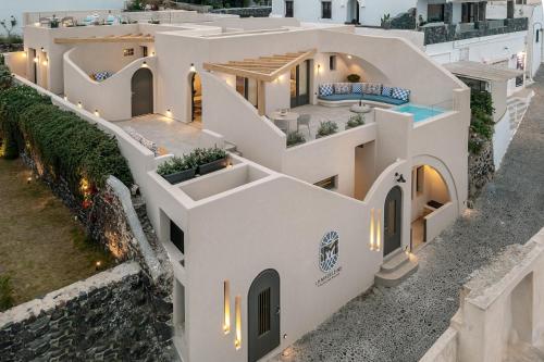 La Madeleine Suites Fira