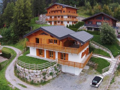 Comfortable chalet at 1500m and has a sauna iz ptičje perspektive