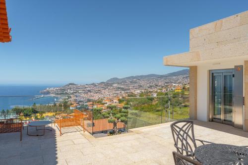 FLH Funchal Bay View Escape with Pool