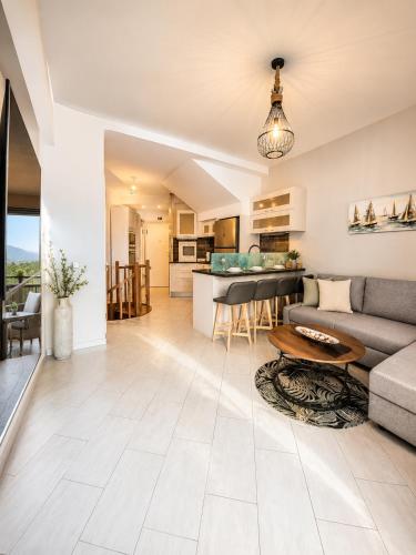 Royal Riviera Seafront Duplex