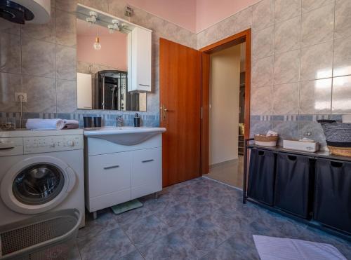 Apartment Štefos with sea view