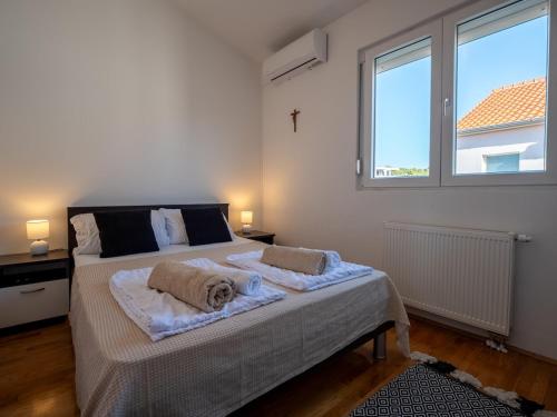 Apartment Štefos with sea view