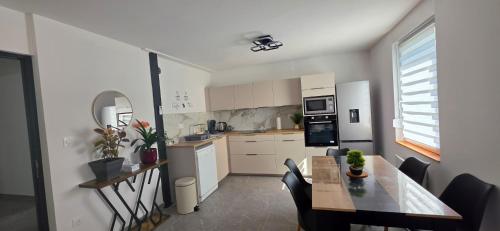 Logement calme avec jardin proche centre et gare