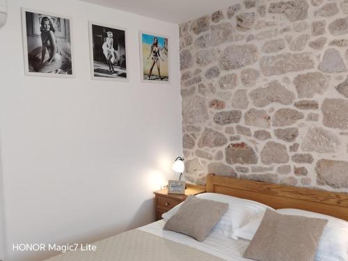New studio in Šibenik Centre with private parking