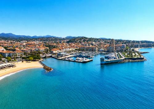 Elegant T2 avec balcon, parking et climatisation