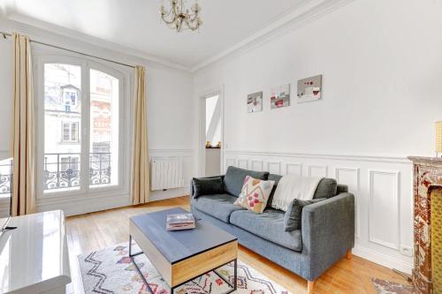 BnBNova - Stylish - 1BR - Steps from Le Marais & Montorgueil