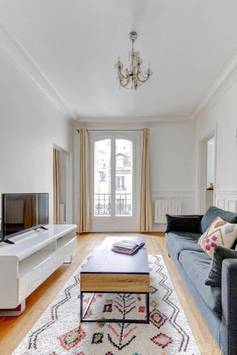 BnBNova - Stylish - 1BR - Steps from Le Marais & Montorgueil