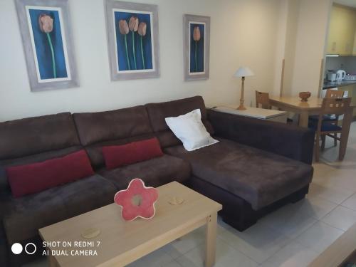 Moderno resort cerca de la playa y Centro ciudad Piscina Jaccuzzy parking