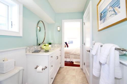 Ванная комната в The Newport Lofts - 543 Thames Street