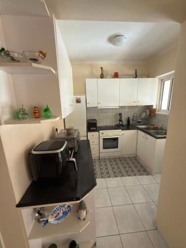 Quiet central apartment in Kallithea
