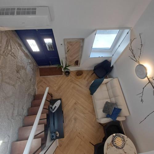 Charming Loft with AC and Washing Machine