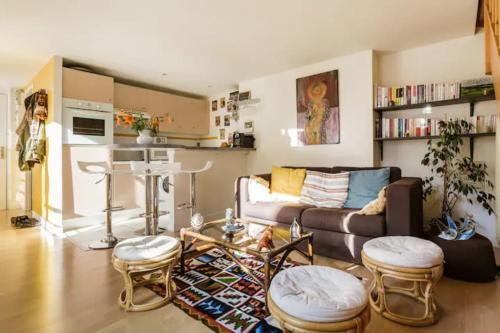 Heart of Marais, quiet studio