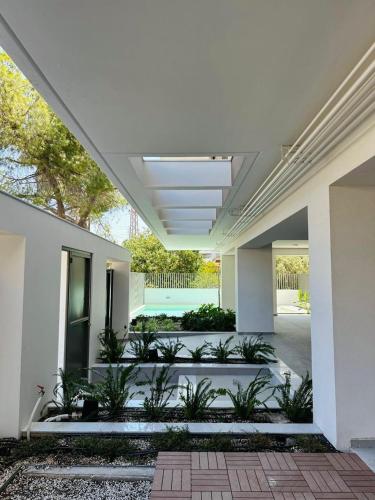 PUM Glyfada Pool Residences