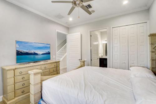 Private Pool 3BR Retreat Near Orlando Attractions photo 8