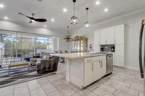 Private Pool 3BR Retreat Near Orlando Attractions photo 15