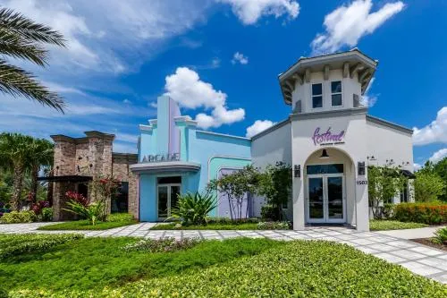 Private Pool 3BR Retreat Near Orlando Attractions photo 1