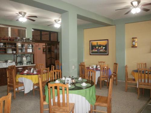 Un restaurant sau alt loc unde se poate mânca la Hotel San Jorge