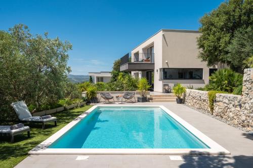 Villa Mare Vista Heated Pool and Sauna near Split