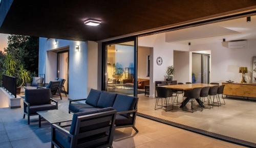 Villa Mare Vista Heated Pool and Sauna near Split
