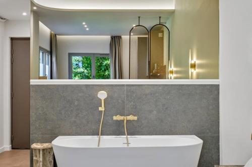 Suite Luxe Annecy - Élégance & Détente - Celestin
