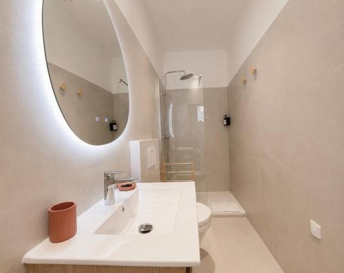 Luxurious renovated 3-room apartment - City center